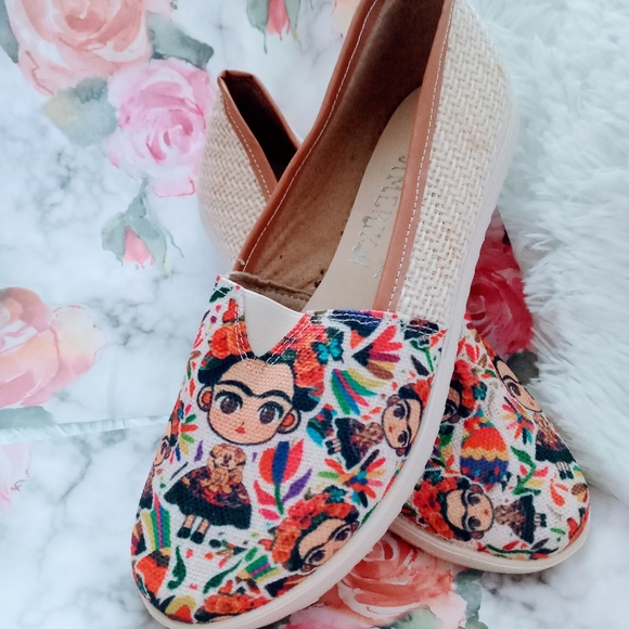 Frida Kahlo slip on shoes - Picture 3 of 5